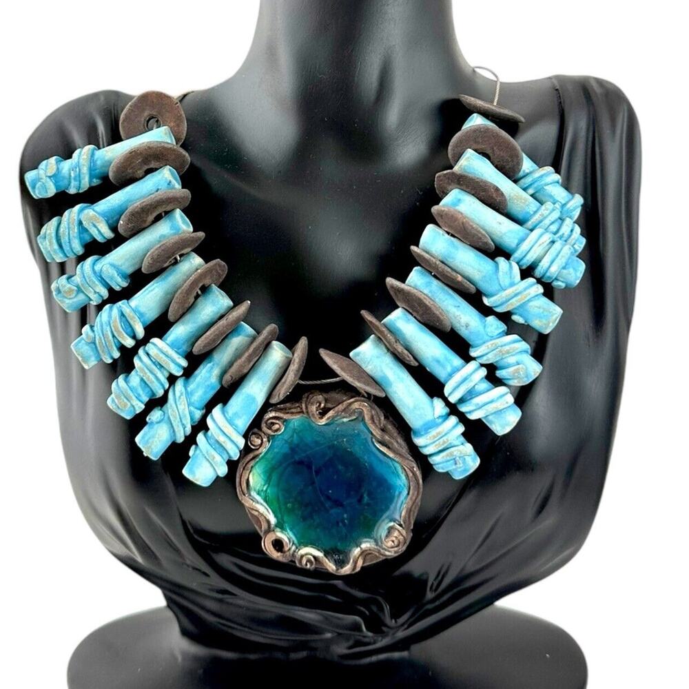Vintage Native Tribal Ceramic Turquoise Rustic Beads Resin Pool Pendant Necklace